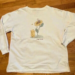 Vintage Winnie the Pooh “Forget Me Not” Disney Cream Sweatshirt in Size Large.